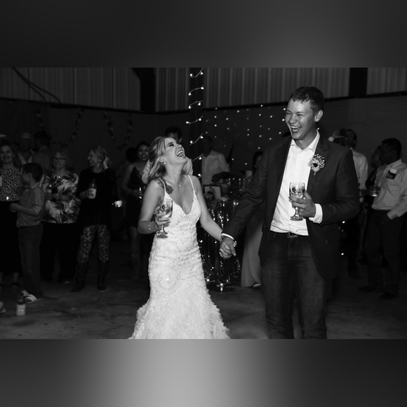 Meet your Posher, Megan Bridges with Peaches One Stop Shop 🌞 - Picture 2 of 16